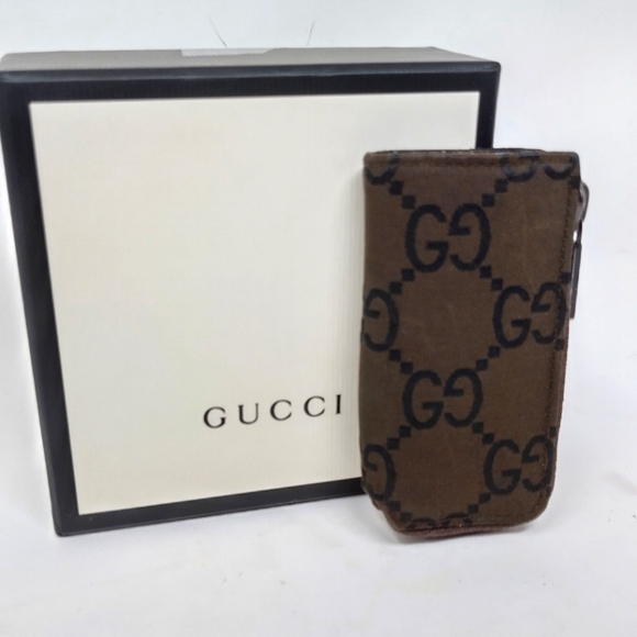 Gucci GG Canvas Zip Around Key Holder - Picture 1 of 12